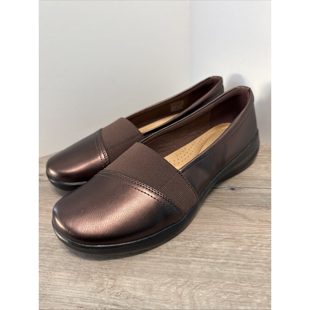 Clarks Womens Slip Ons 9.5M Kaetlyn Rhea Bronze Metallic Casual Comfort NWOB